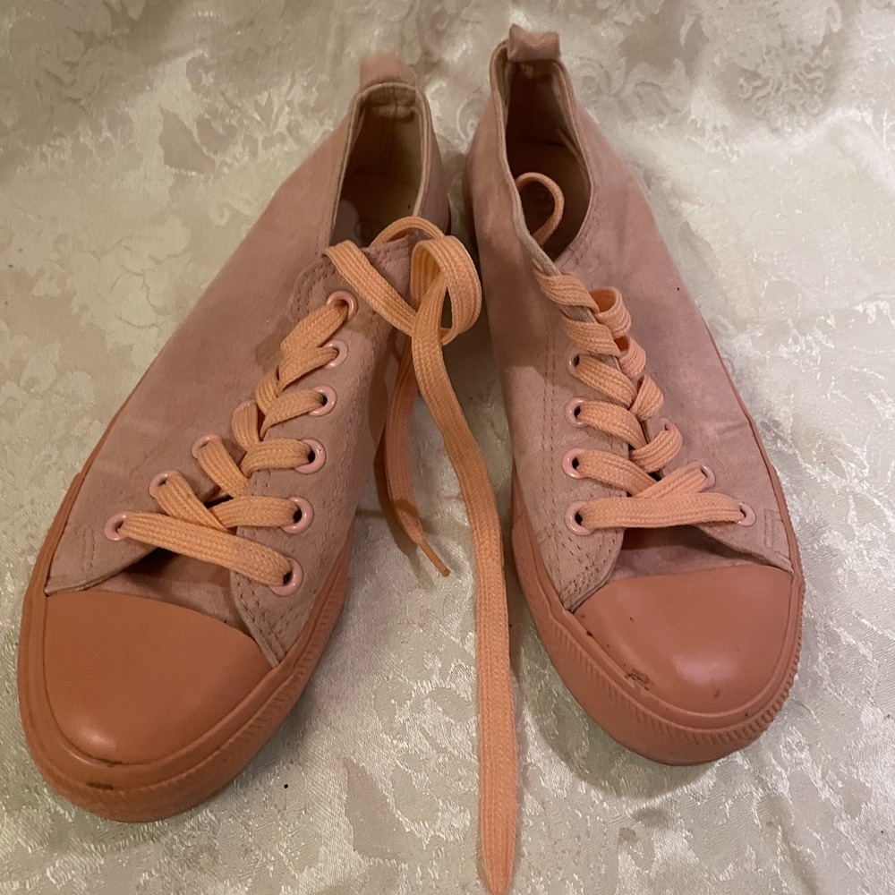 Stylish Converse Pink Women's Sneakers